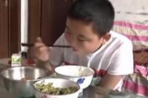 11岁男孩暴饮暴食增肥救父